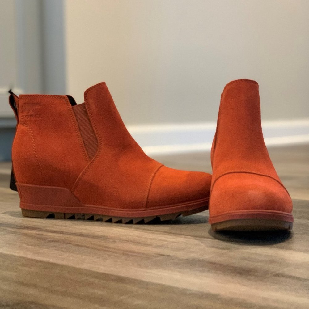 SOREL EVIE PULL-ON SUEDE BOOTIE